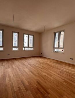 SPECIAL OFFER: Berliner Allee: ERSTBEZUG im EIGENEN TOWNHOUSE: 5-Zi, 4 Etagen, TERRASSE + GARTEN - Berlin