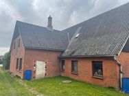 Sanierungsbedürftiges 1-2 Familienhaus - Bühnsdorf