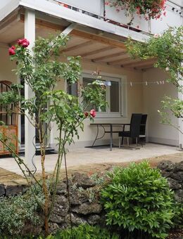 3-Zimmer-Wohnung mit Terrasse und eigenem Eingang in ruhiger, ländlicher Lage - Fahrenzhausen