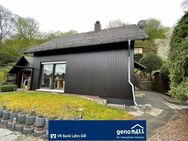 Eibach: Ferienhaus mit wunderschönem Grundstück - Dillenburg