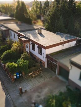 Sanierungsbedürftige Doppelhaushälfte im Bungalowstil mit großem Grundstück zu verkaufen! - Magdeburg