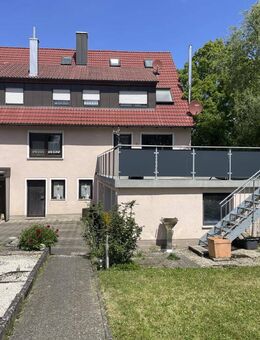 Viel Platz für Familie, Hobby & Entspannung: 2-Fam.-Wohnhaus mit Garten, Pool und modernisierter Wohnung! - Uffenheim