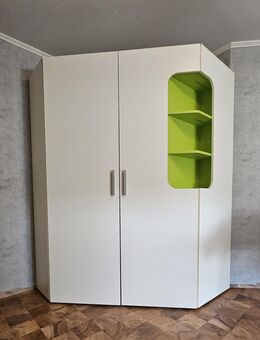 Jugendzimmer mit Eckschrank - Bruchsal Zentrum