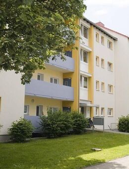 Geräumige 3-Zimmer-Wohnung in zentraler Lage Komfort und Gemütlichkeit in Remscheid Lüttringhausen - Remscheid