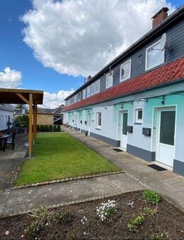 Von Privat Courtagefrei 7 Familienhaus im Reihenhausstil - Neumünster