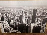 Leinwand Poster - Skyline Manhattan - 2 x 1,4 m Metallrahmen gold - Velbert