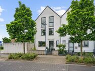 Alsdorf - Modernes Traumhaus mit viel Platz für die Familie in zentraler Lage - Alsdorf (Nordrhein-Westfalen)