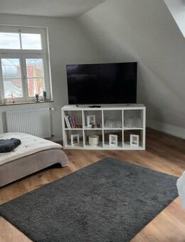 Frisch sanierte 1,5 Zimmerwohnung in zentraler Lage in Bad Cannstatt - Stuttgart