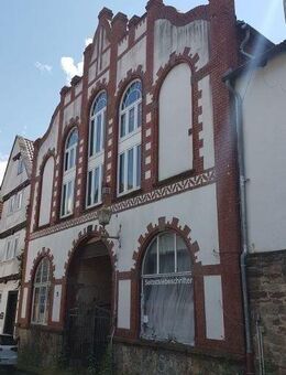 Sanierungsbedürftiges Mehrfamilienhaus in Fritzlar zu verkaufen - Fritzlar
