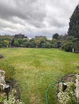 Charmantes Einfamilienhaus mit großem Garten und Garage als Kapitalanlage in Burgdorf - Burgdorf (Landkreis Region Hannover)