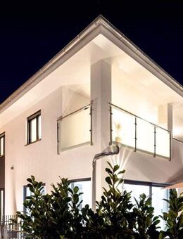 GROSSZÜGIG UND MODERN - Exklusives Einfamilienhaus mit Bürofläche in Königstein im Taunus! - Königstein (Taunus)