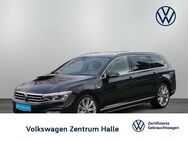 VW Passat Variant, 2.0 TSI Elegance, Jahr 2022 - Halle (Saale)