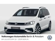 VW Touran, 1.5 l TSI Highline, Jahr 2022 - Berlin