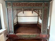 Antikes Himmelbett / Opiumbett aus dem 19. Jahrhundert - Wiesbaden