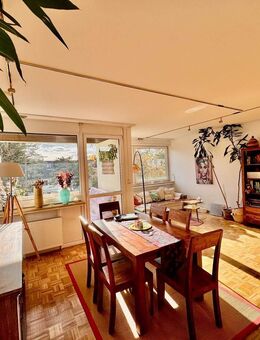 Licht, Raum & Lage: Stilvolle Maisonette-Eigentumswohnung am Palastgarten, 4ZKB, ca. 123 qm, Balkon, Tiefgaragenplatz in Trier - Trier