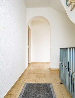 IMMONATION! Dreifamilienhaus mit Gewerbeeinheit in Stegaurach - Stegaurach