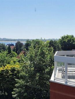 Moderne Maisonette-Wohnung mit kleinem Meerblick - Lübeck