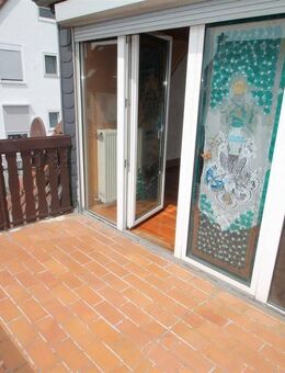 Gestalten Sie Ihr neues Zuhause! Renovierungsbedürftige DG-Wohnung in Flörsheim-Keramag - Flörsheim (Main)