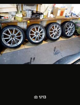 4 Hochglanzfelgen 19" plus 4 ungefahrene 235er M&S Reifen - Königs Wusterhausen