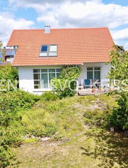 Gepflegtes Einfamilienhaus mit schöner Architektur inkl. herrlicher Aussicht - Rosenfeld