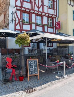 Ein Charmantes und gepflegtes Fachwerkhaus mit Restaurant, Eigentümerwohnung und direkter Lage an der Mosel - Ediger-Eller