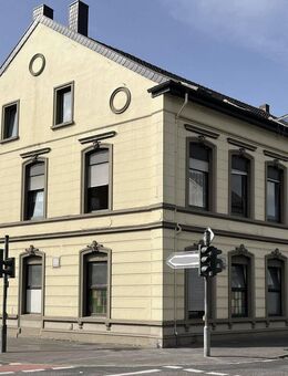 Mehrfamilienhaus mit 2 Garagen - sanierungsbedürftig - in Viersen/Süchteln - Viersen