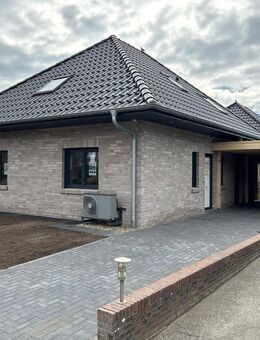 Einfamilienwohnhaus mit Carport KfW 40ee mit Photovoltaik - Barßel