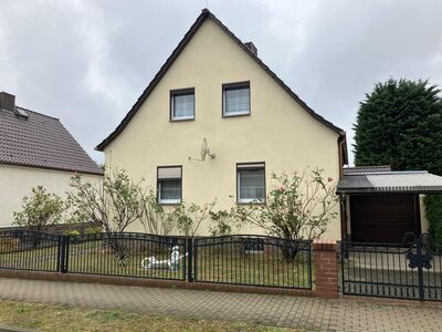 Freistehendes Einfamilienhaus mit Garten und Garage in ruhiger Lage direkt in Jessen