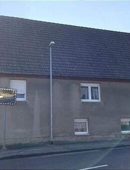 Mehrfamilienhaus mit Nebengebäude und Garten in Langeneichstädt - Mücheln (Geiseltal)