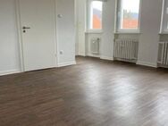 Renovierte 1-Zimmer-Dachgeschosswohnung in ruhiger, zentraler Lage von Bad Pyrmont - Bad Pyrmont