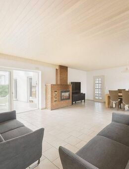 Einfamilienhaus auf schönem Eckgrundstück mit möglicher Einliegerwohnung - Schwarzenbruck