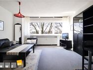 Düsseltal: 2 Zimmer Wohnung mit großem Balkon. 3.OG mit Aufzug. Wohnzimmer mit einem - Düsseldorf