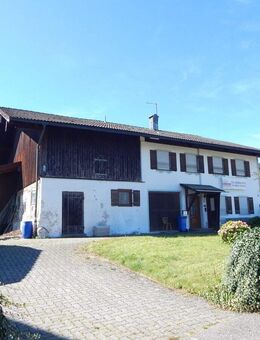 Bauernhaus - teilsaniert, als Ein- oder Zweifamilienhaus nutzbar, in ruhiger Lage in Oberteisendorf - Teisendorf
