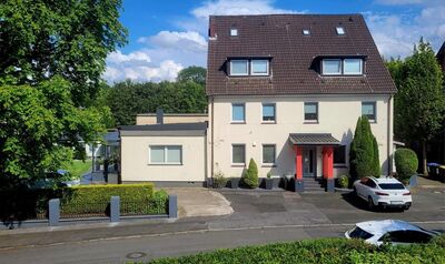 Mehrfamilienhaus mit Einfamilienhaus-Charme. Eigenheim VB+Rendite, Provisionsfrei