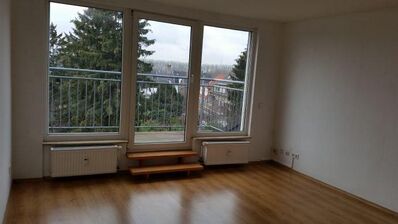 Helle DACHGESCHOSSWOHNUNG mit einer Rendite von über 3% als KAPITALANLAGE in Flittard!