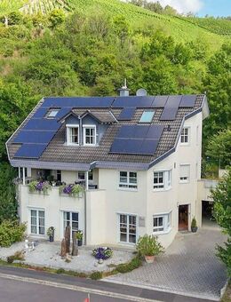 Einziehen & Genießen: Vielseitiges Einfamilienhaus mit ELW am Fuße der Weinberge - Retzstadt