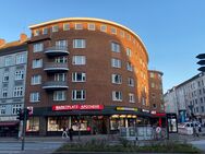 2-Zimmer Dachgeschosswohnung mit Dachterrasse in Winterhude - Hamburg