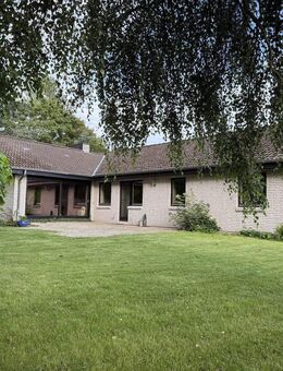 Großzügiger Winkelbungalow in Schleswig - Schleswig