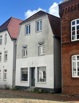 NEUER PREIS: Vermietetes Wohn- und Geschäftshaus im historischen Stadtteil Neuwerk - Rendsburg