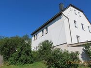 Großes freistehendes, teilsaniertes Einfamilienhaus am Ortsrand von Großneundorf sucht Liebhaber - Gräfenthal