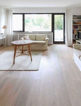 Lichtdurchflutetes Reihenhaus mit Garten, Balkon und Garage - Ohmden