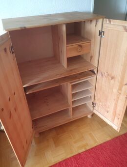 Schrank / PC Schrank. Kiefer - Puchheim
