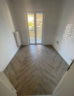 Helle 4-Zimmer-Wohnung mit Balkon in Gera - Gera