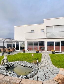 Attraktives, repräsentatives Architektenhaus als Energieeffizienzhaus in Top Lage von Kelsterbach - Groß Gerau Zentrum