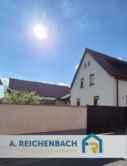 Viel Platz für die ganze Familie! Doppelhaushälfte in Görschlitz zu verkaufen! - Laußig