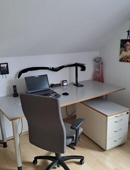 FEBRÜ Schreibtisch mit Schubladen-Container - Horn-Bad Meinberg