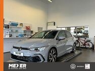 VW Golf, 1.5 VIII R-Line eTSI, Jahr 2023 - Tostedt