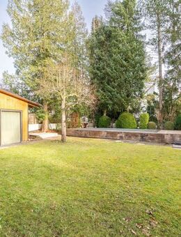 Seltene Gelegenheit in Maxhof - 238 m² Wohnkomfort mit Wintergarten und privatem Gartenpool - München