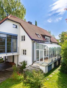 Großzügiges Einfamilienhaus mit individuellem Charme in idyllischer, zentraler Lage - Gröbenzell