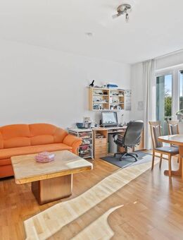Schöne und helle 2-Zimmer-Wohnung mit Balkon - Berlin